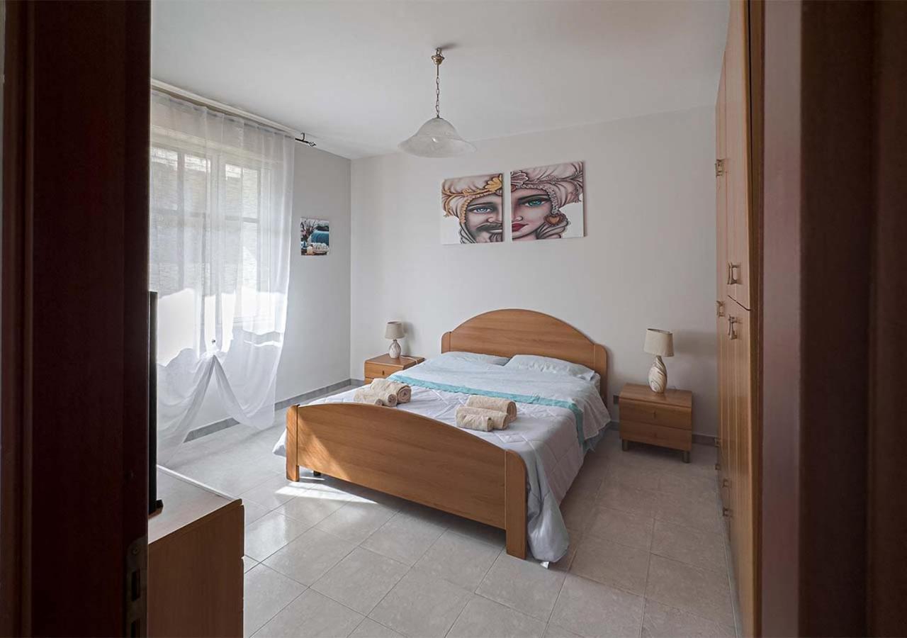 Seashore House - Appartamento A 100 Mt Dal Mare Villafranca Tirrena Exteriör bild