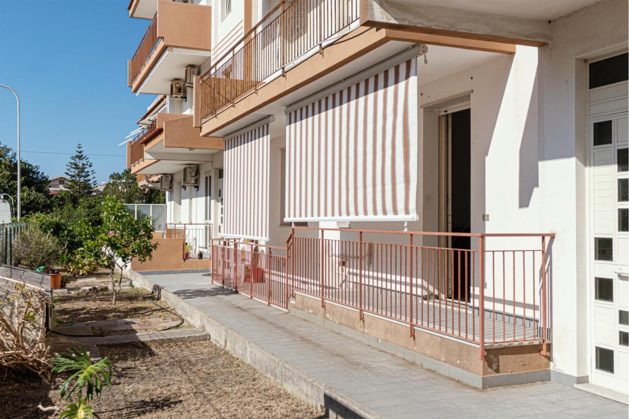 Seashore House - Appartamento A 100 Mt Dal Mare Villafranca Tirrena Exteriör bild